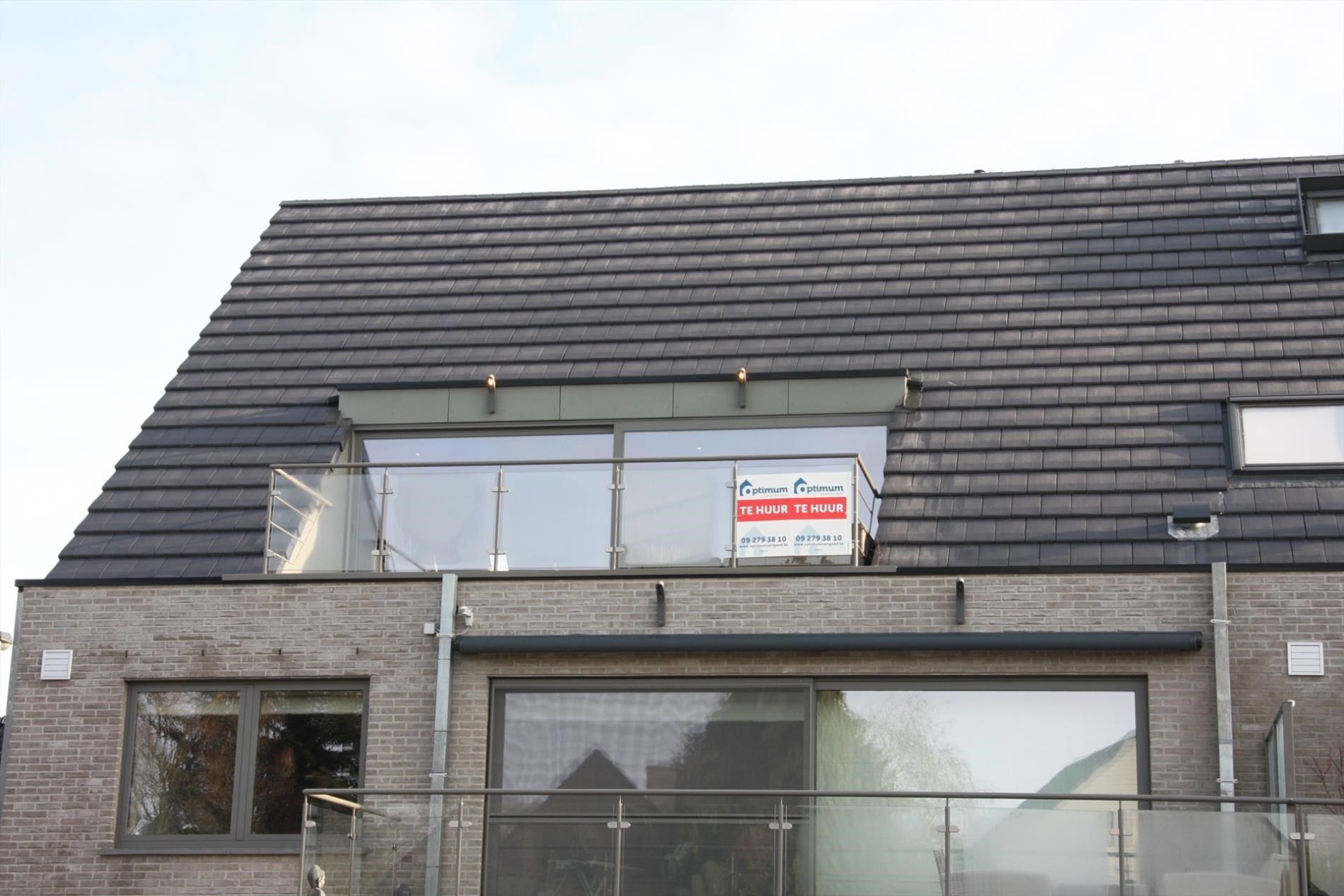 Mooi afgewerkt, ruim duplex-appartement (3 slks) met groot terras te Lierde foto 22