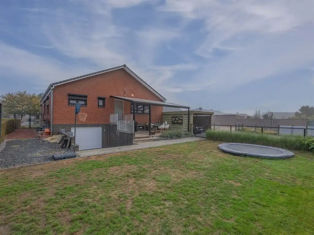 Charmante, gelijkvloerse gezinswoning foto 4