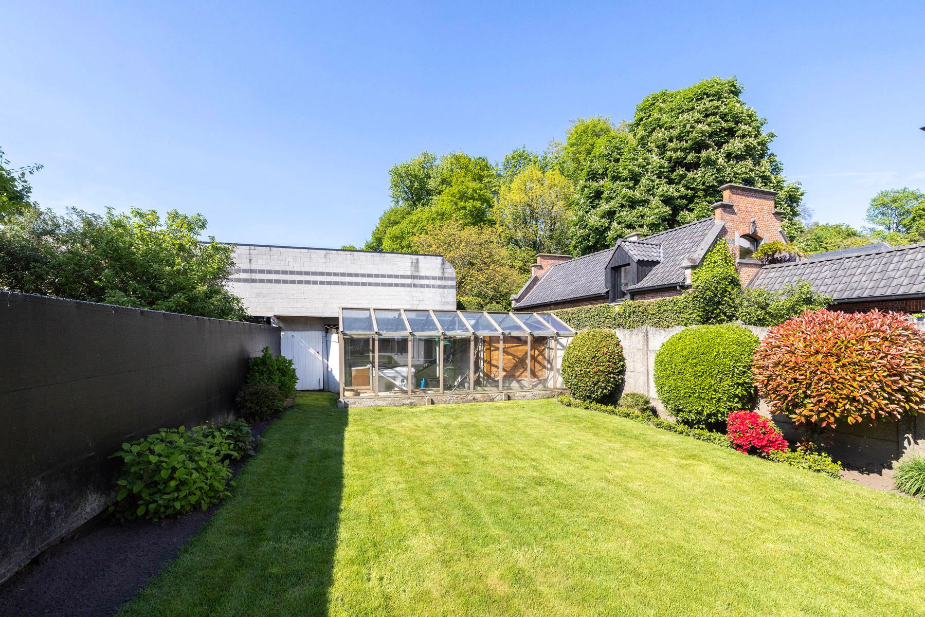 Herenhuis met 4 slpk, prachtige tuin en garage foto 18