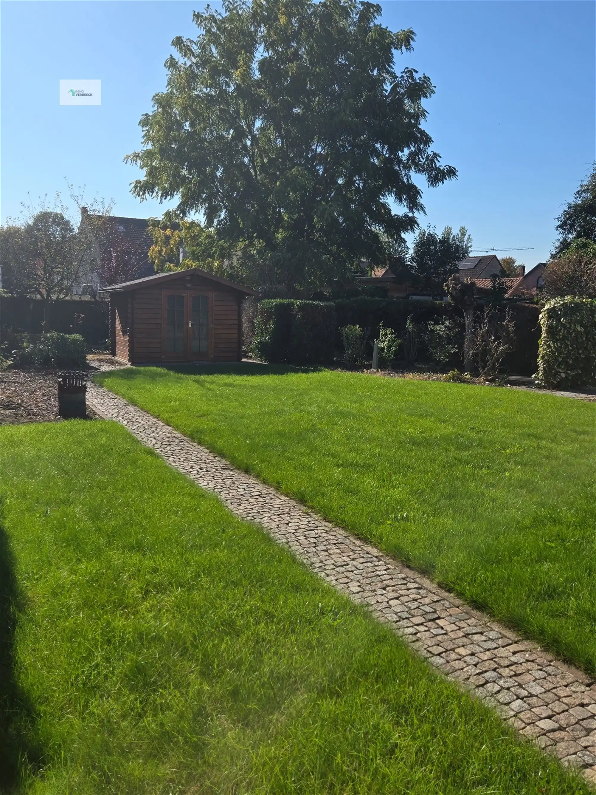 Ruime woning met 4 slaapkamers op 914 m² te Bale foto 22