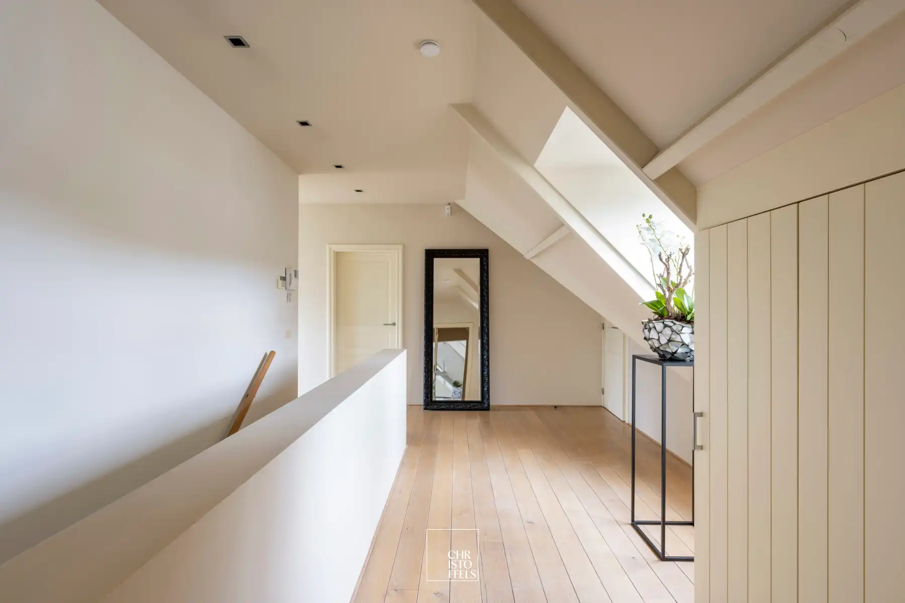 Exclusief landhuis met buitenzwembad op perceel van 2.787m² aan de bosrand. foto 49