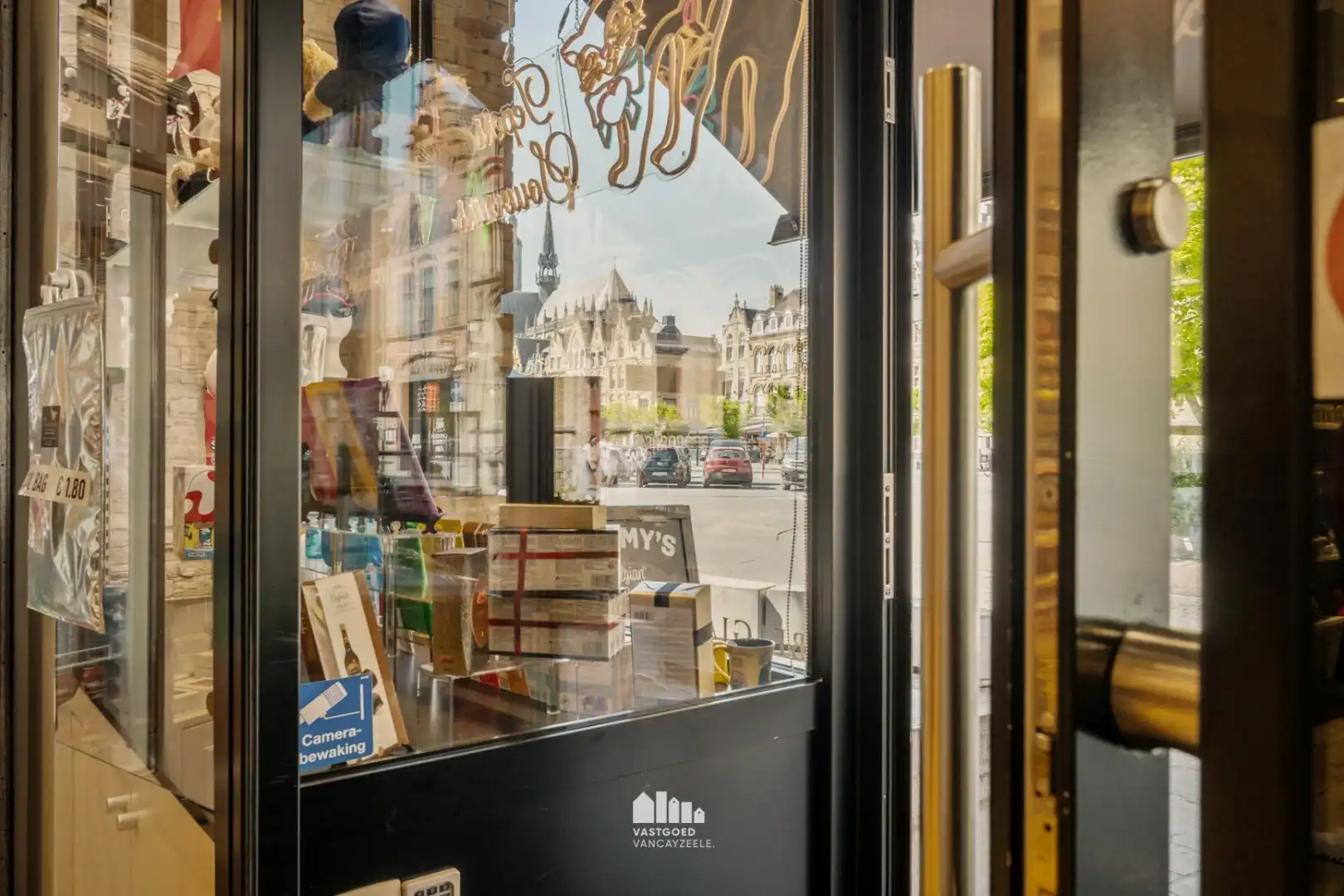 Unieke handelswoning op TOPlocatie in hartje Ieper foto 9