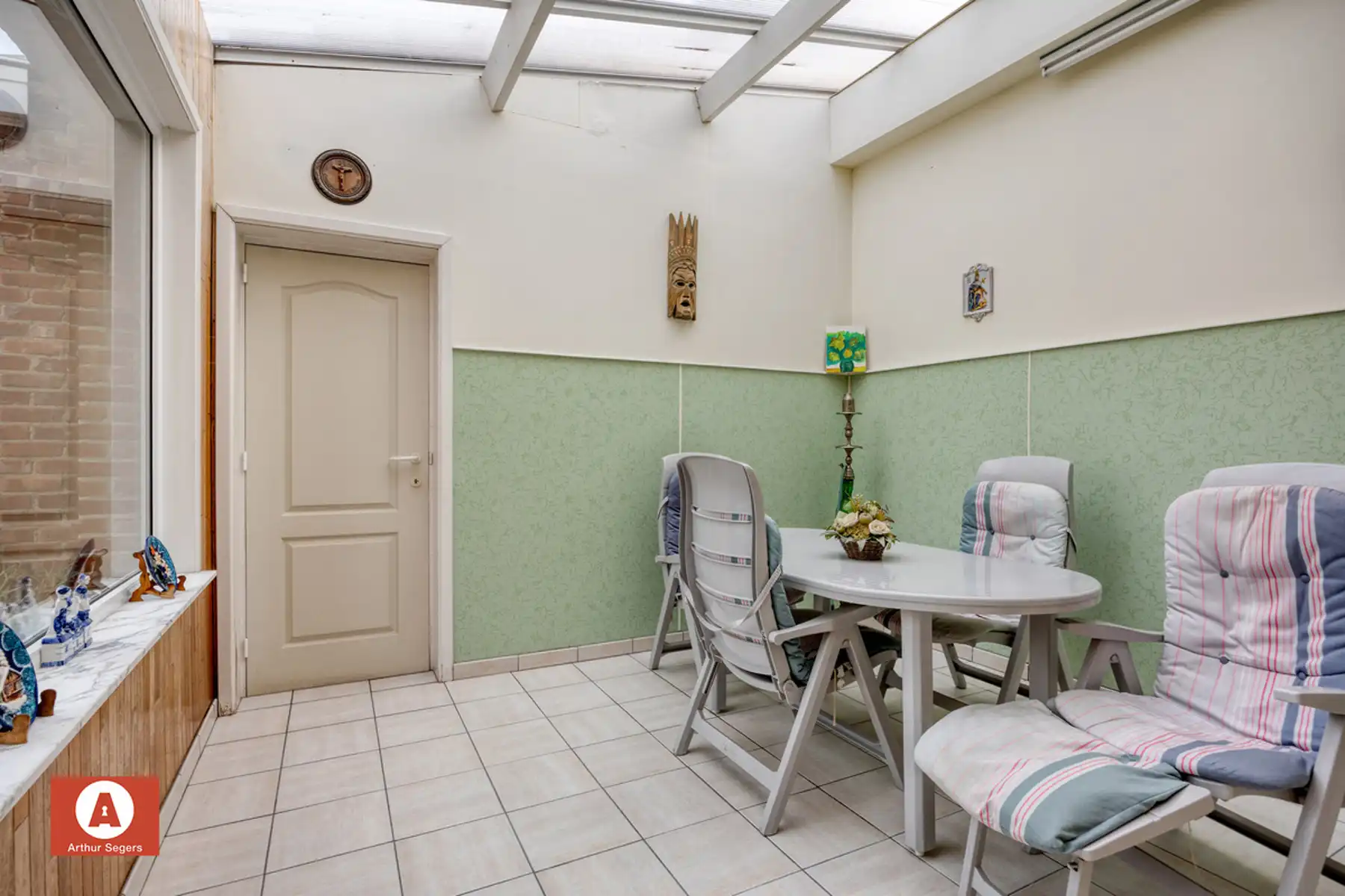 Solide te renoveren woning nabij het centrum van Buggenhout foto 10