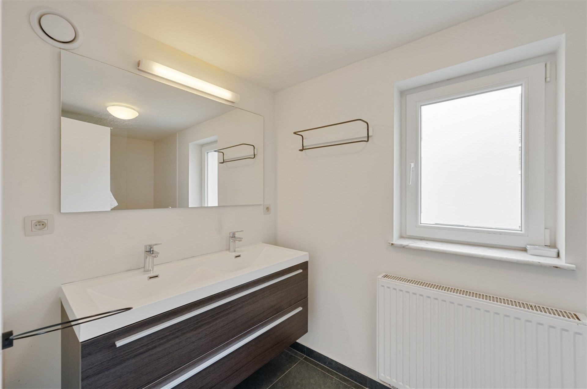 Stijlvol wonen in het hart van Aalst – Instapklare gezinswoning met terras foto 18