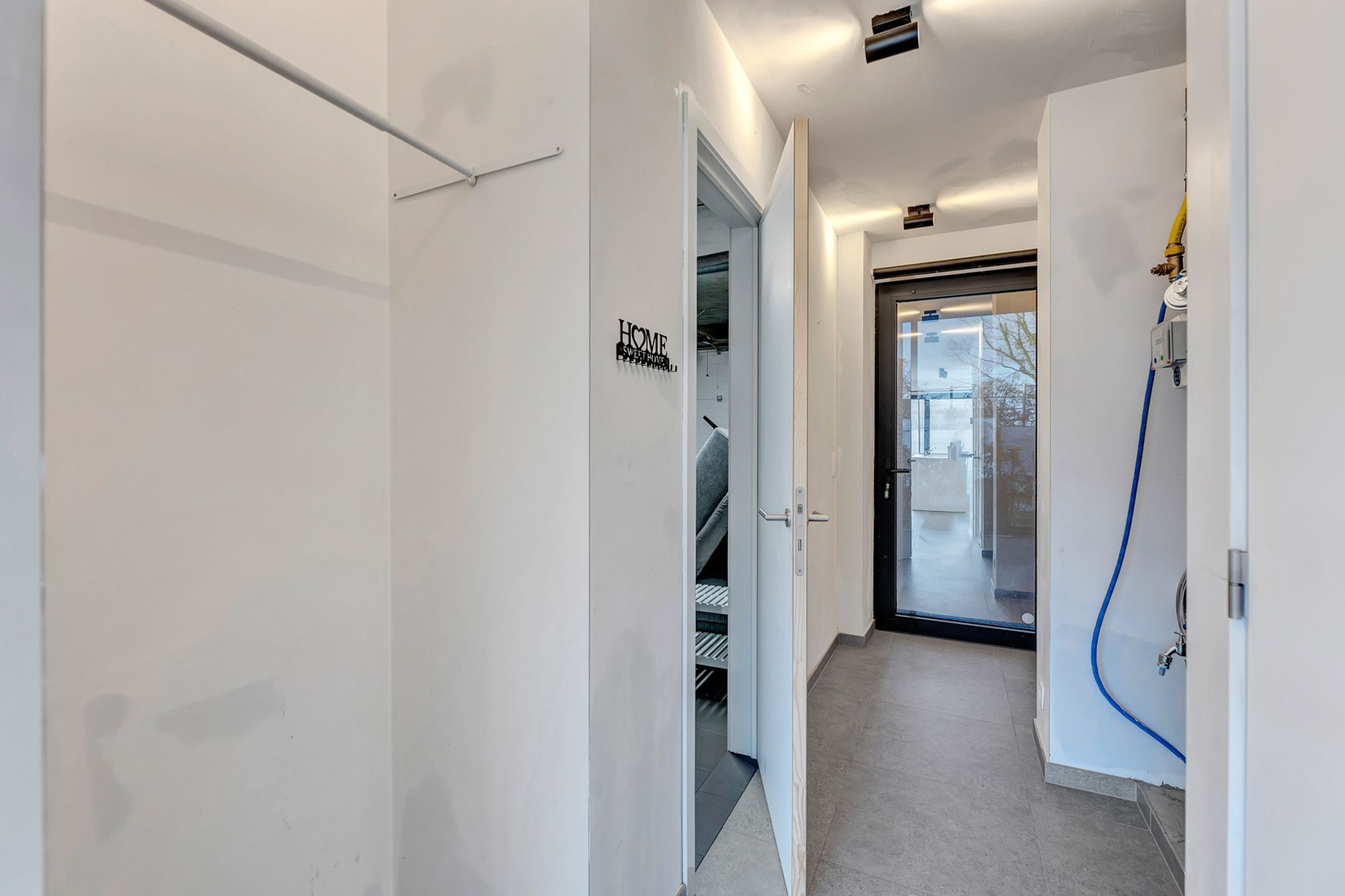 Nieuwbouwwoning met garage op rustige ligging foto 8