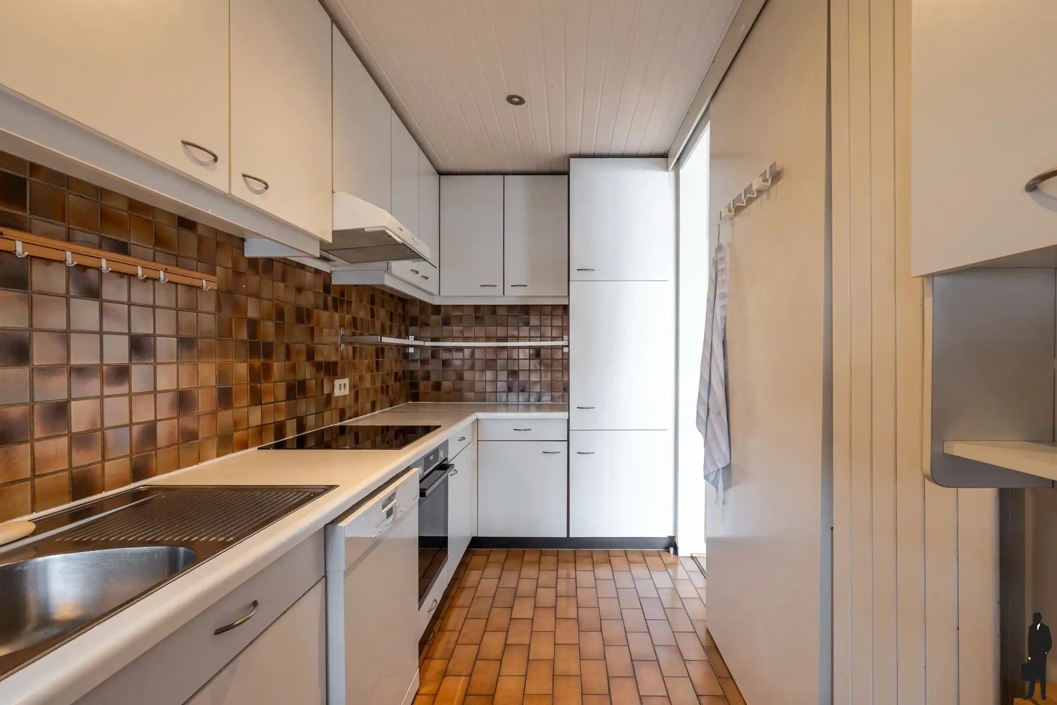 3 slpk-appartement met dubbele staanplaats in centrum Hove foto 8