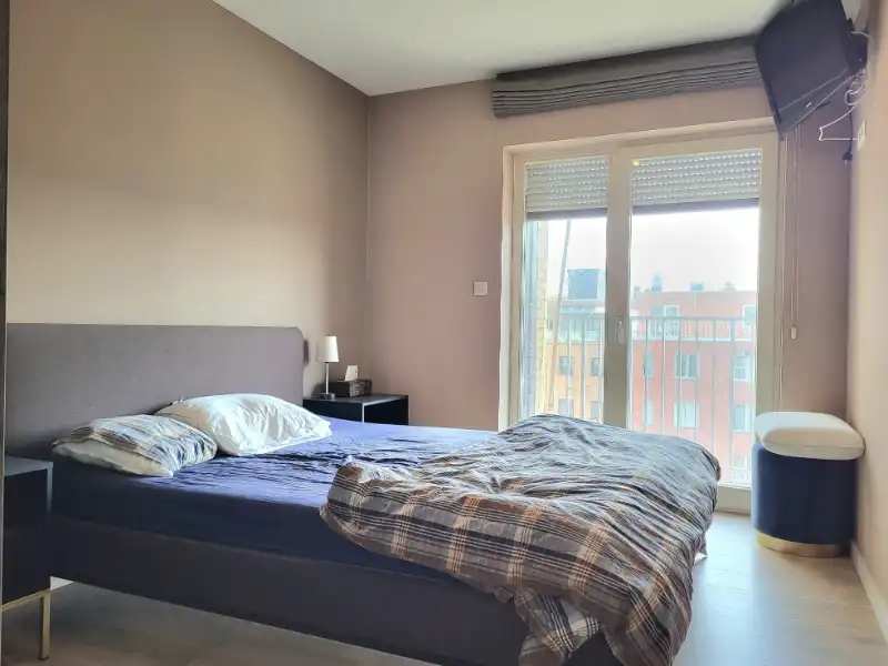 Gerenoveerd 2-slaapkamer appartement te koop foto 4