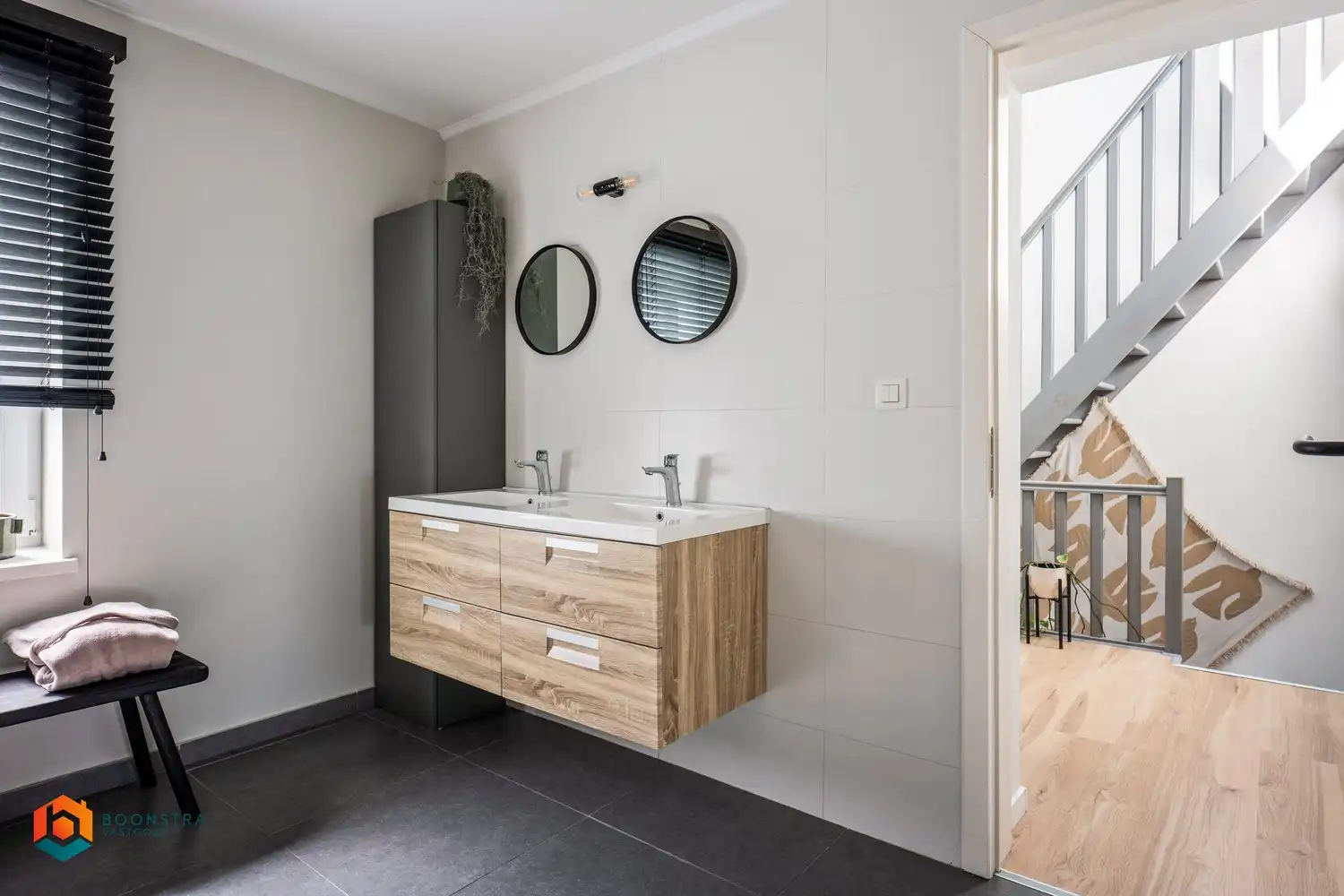 Instapklare woning met 4 slpkrs met gezellig terras en tuin foto 10