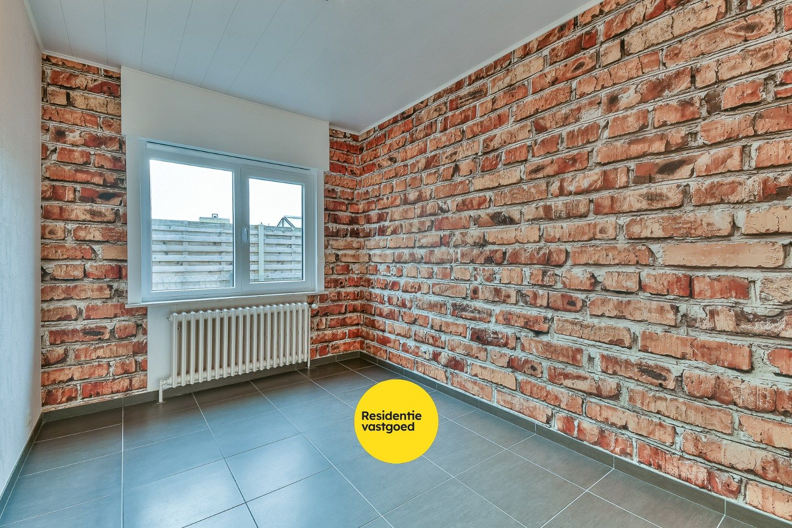 Bungalowwoning op rustige ligging met gerenoveerde keuken te huur foto 9