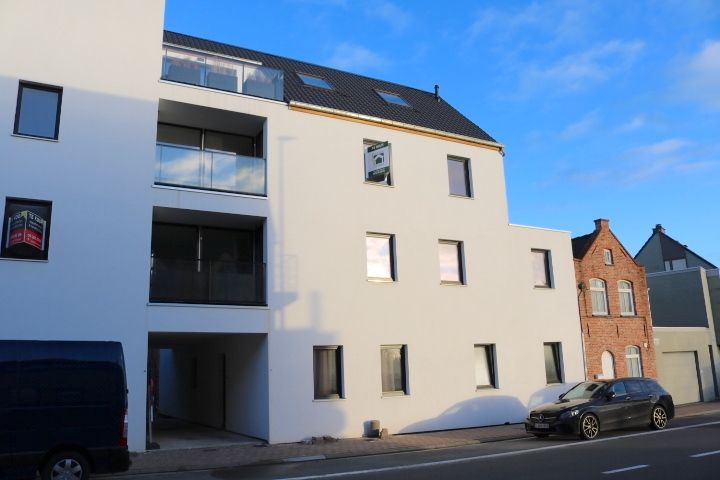 Modern appartement met 2 slaapkamers en zonnig terras foto {{pictureIndex}}