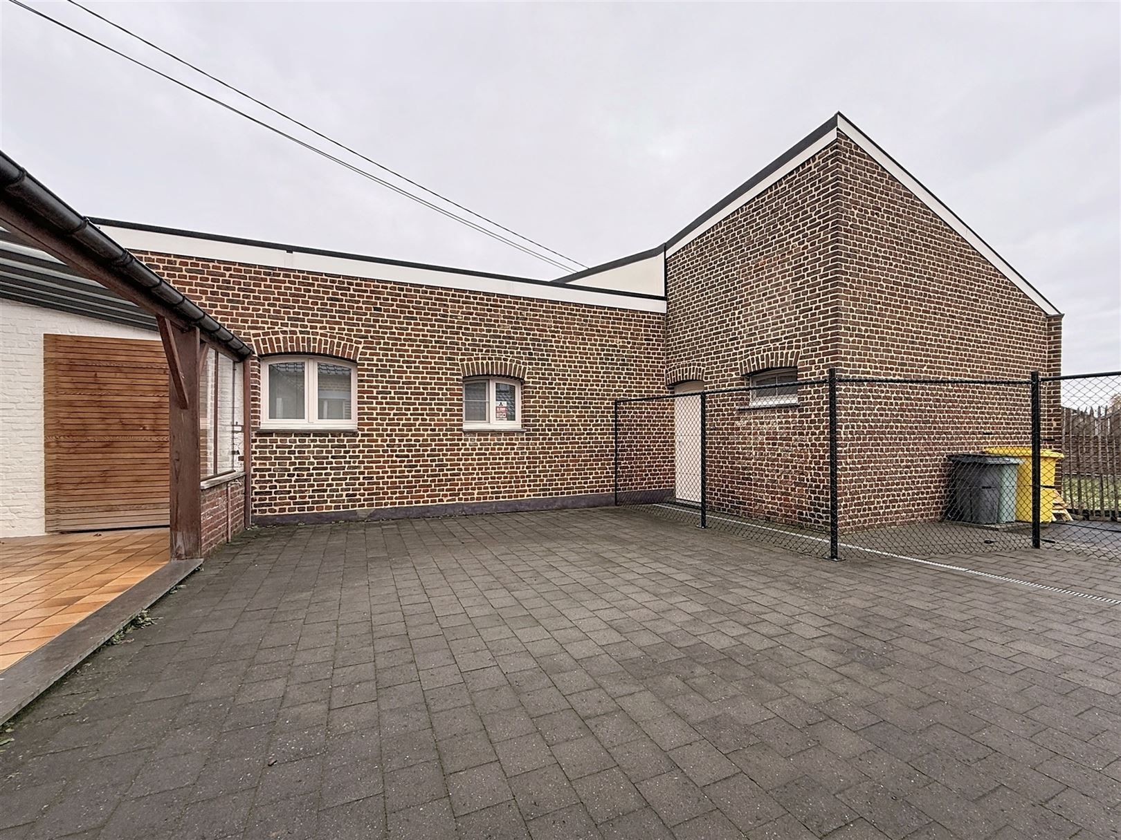 Ruime woning met 4 slpks en verhuurde studio + tuin foto 23