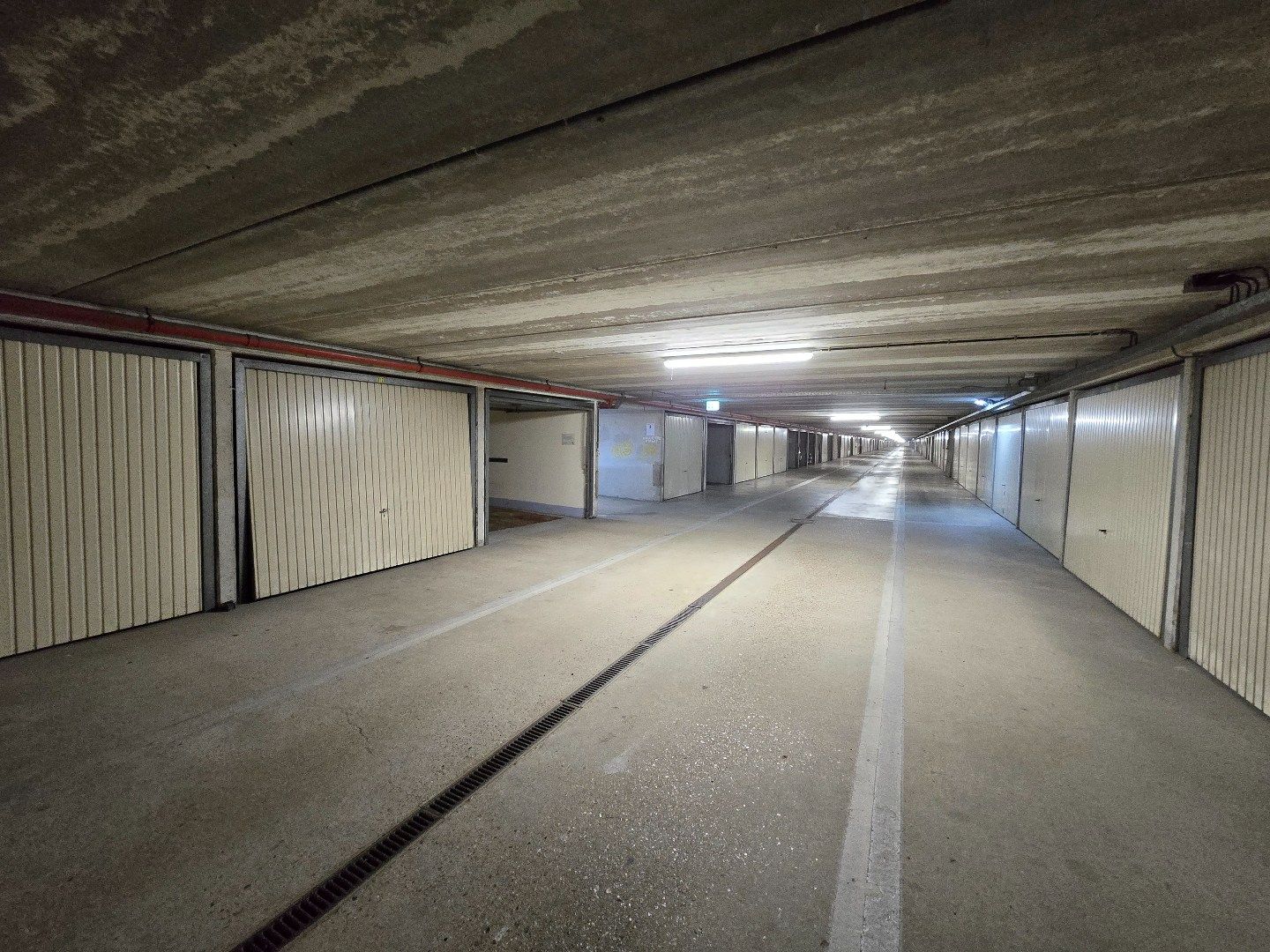 Garage box onder de Zeedijk te De Panne foto 5