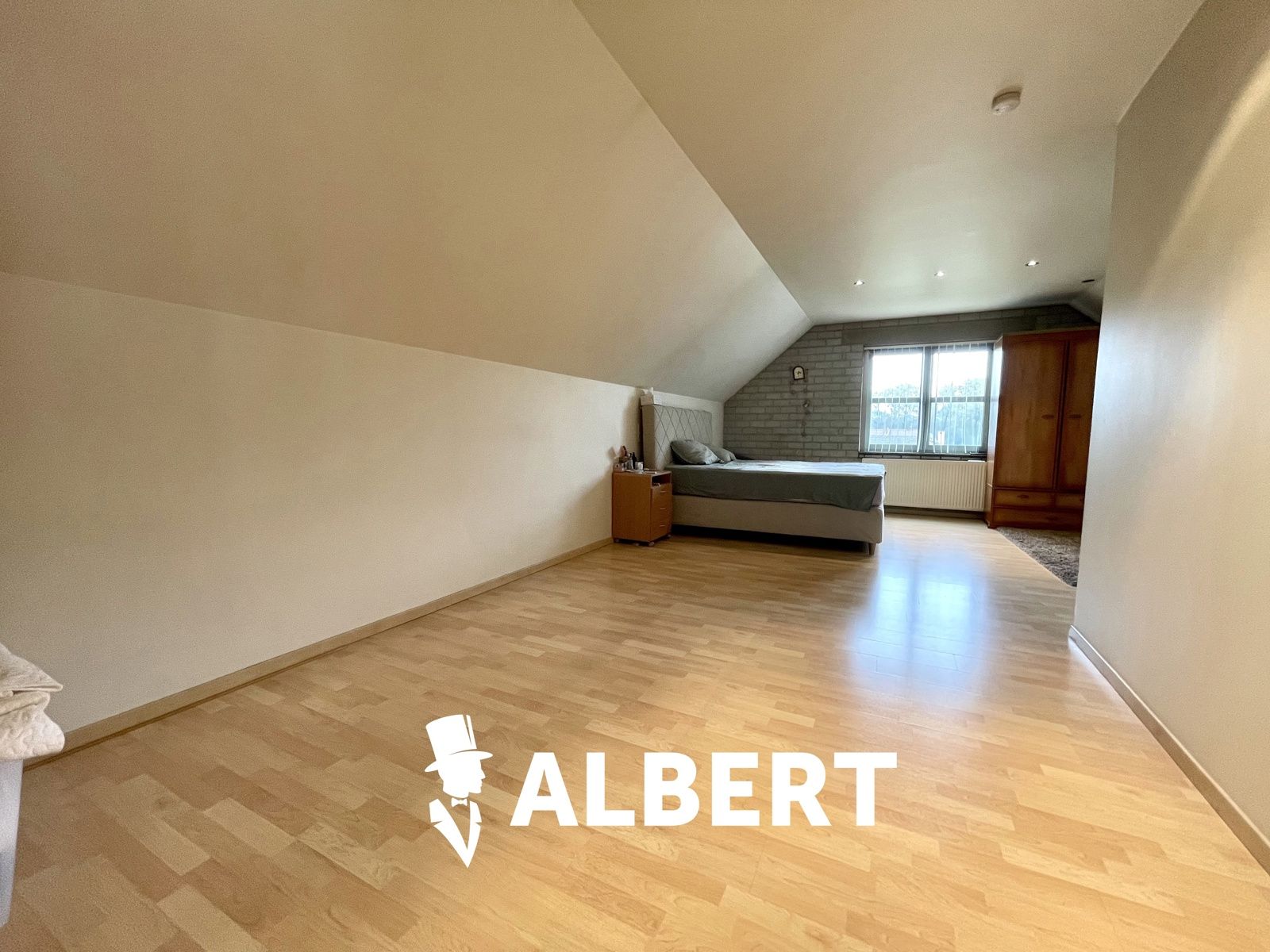 Ruim duplex appartement in Bilzen-Hoeselt te huur! foto 19