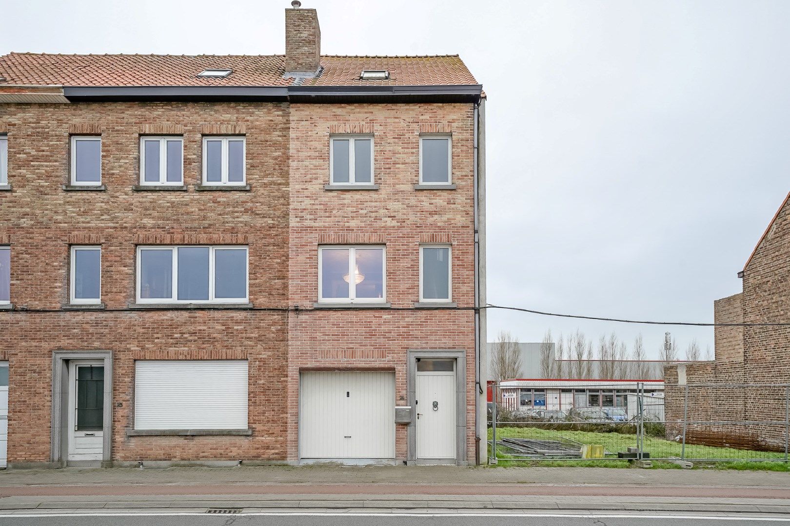 Ruime woning met 3 slaapkamers langs de vaart foto 21