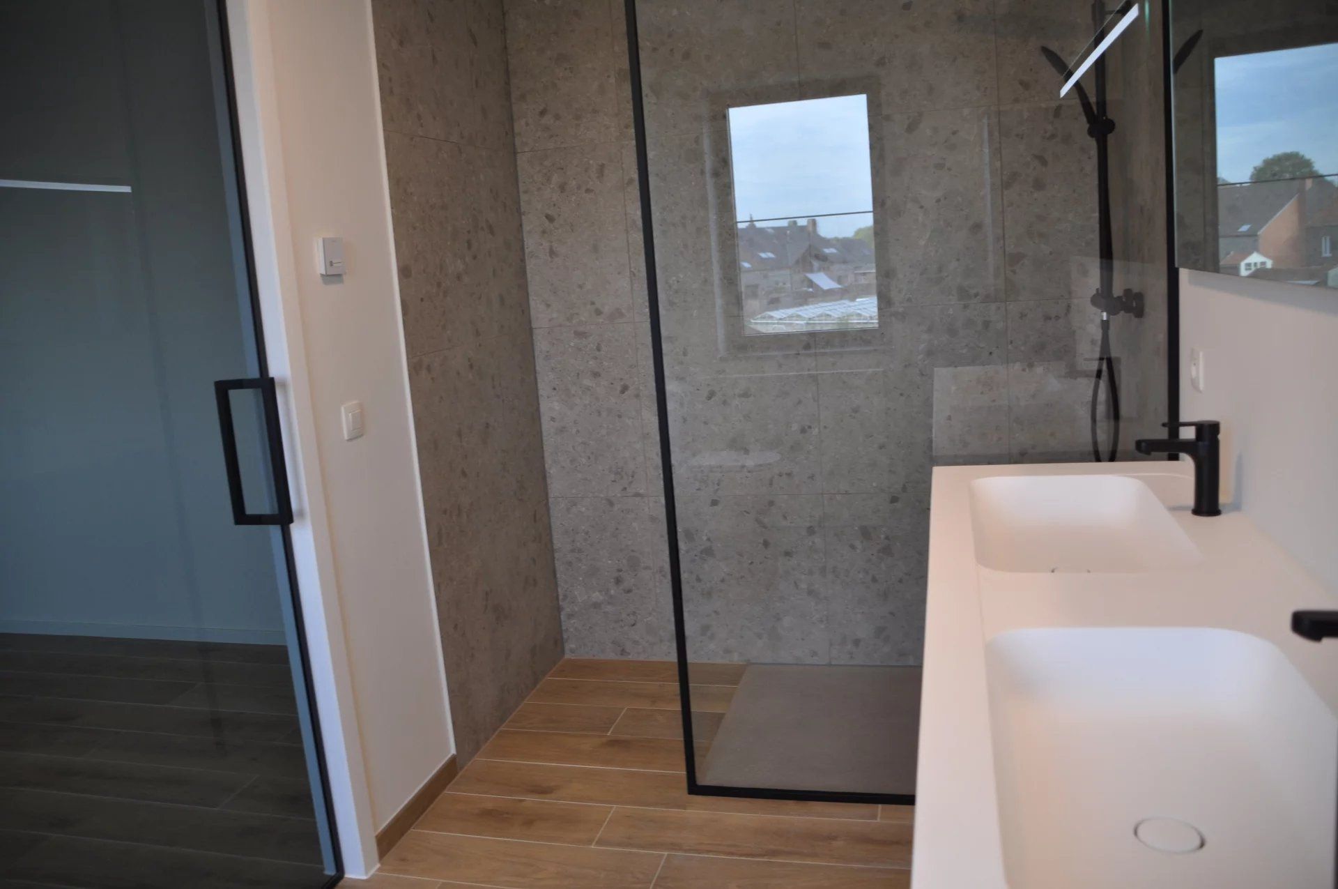 EXCLUSIEF EN KWALITATIEF NIEUWBOUWAPPARTEMENT VAN 163 M² MET 3 SLPK'S, 2 BADK'S EN RIANTE TERRASSEN IN MUNSTERBILZEN foto 21