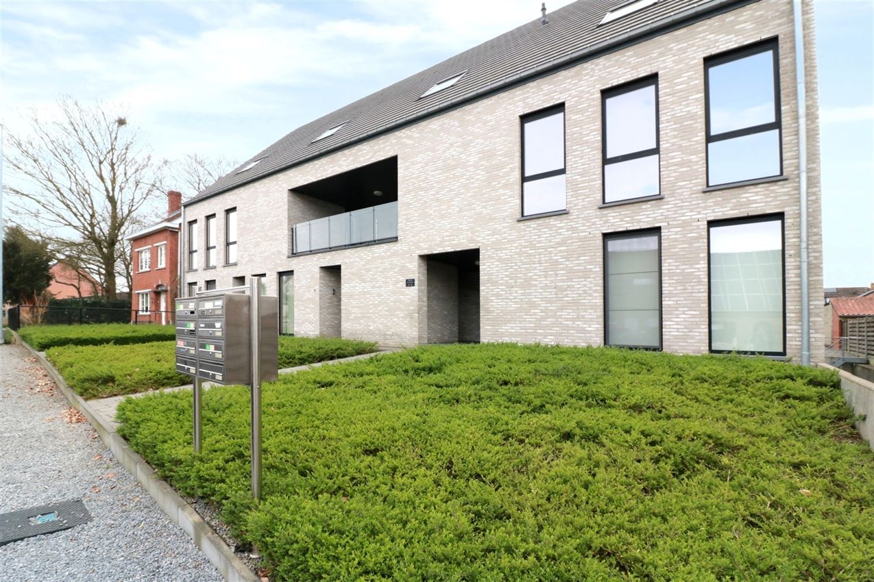 Gelijkvloers, tuintje op zuiden, garage, picco bello, unieke kans foto 24