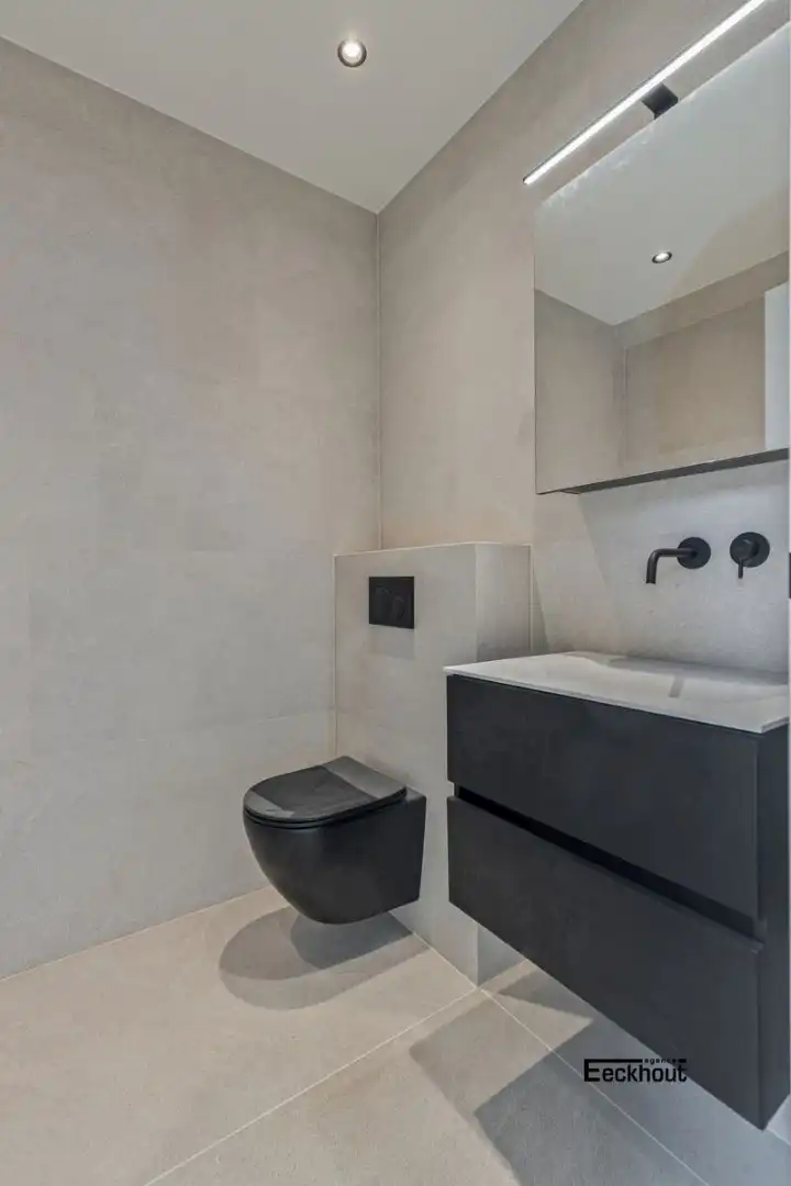 Sublieme penthouse in standingvolle residentie Derycker in hartje Oostende foto 21