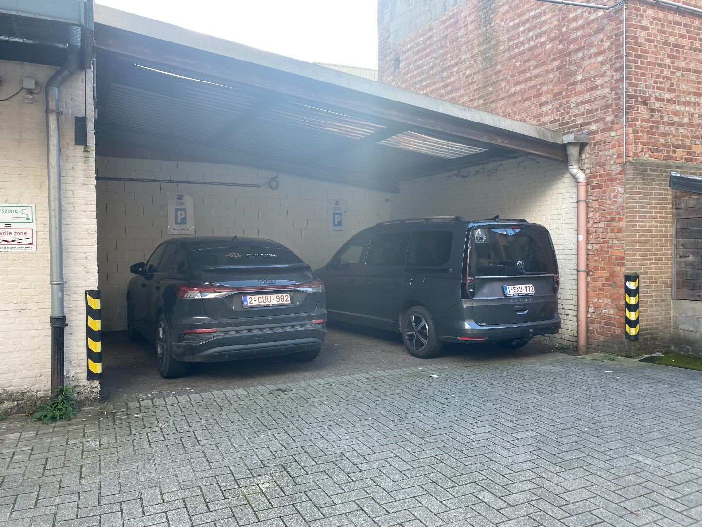 Goed gelegen handelspand met parking op zichtlocatie in Kessel-Lo foto 26