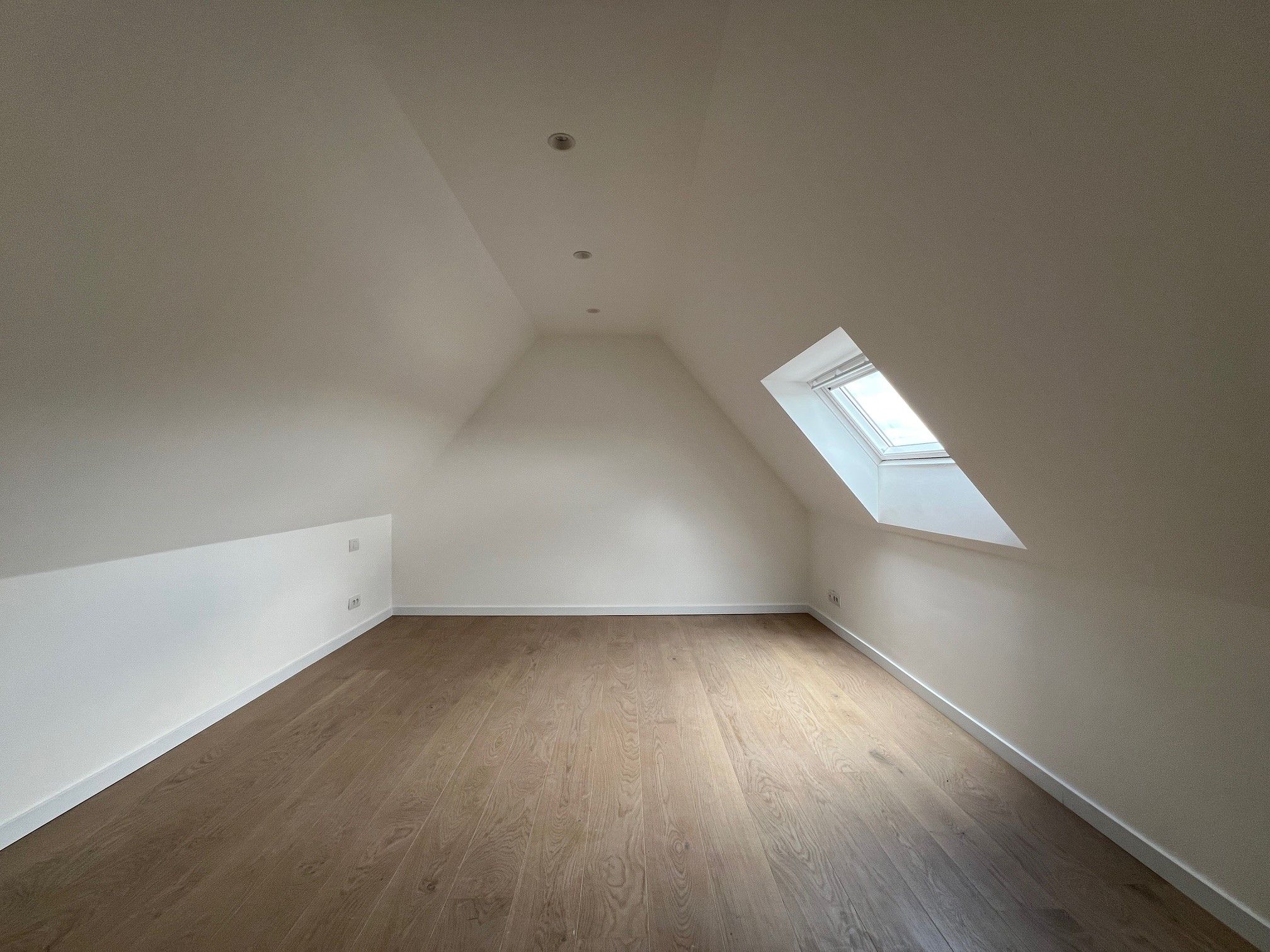 Nieuwbouwwoning met 4 slaapkamers en garage foto 8