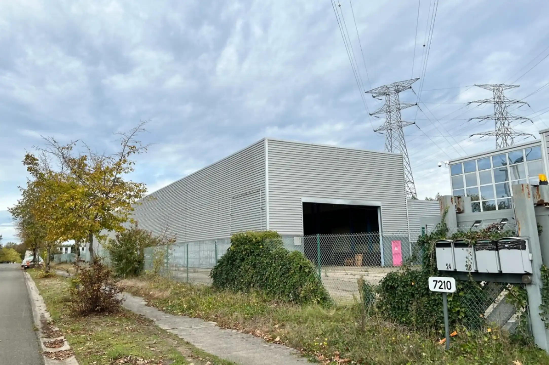 KMO-unit te huur gelegen in de Zevenputtenstraat, Zuttendaal foto 2