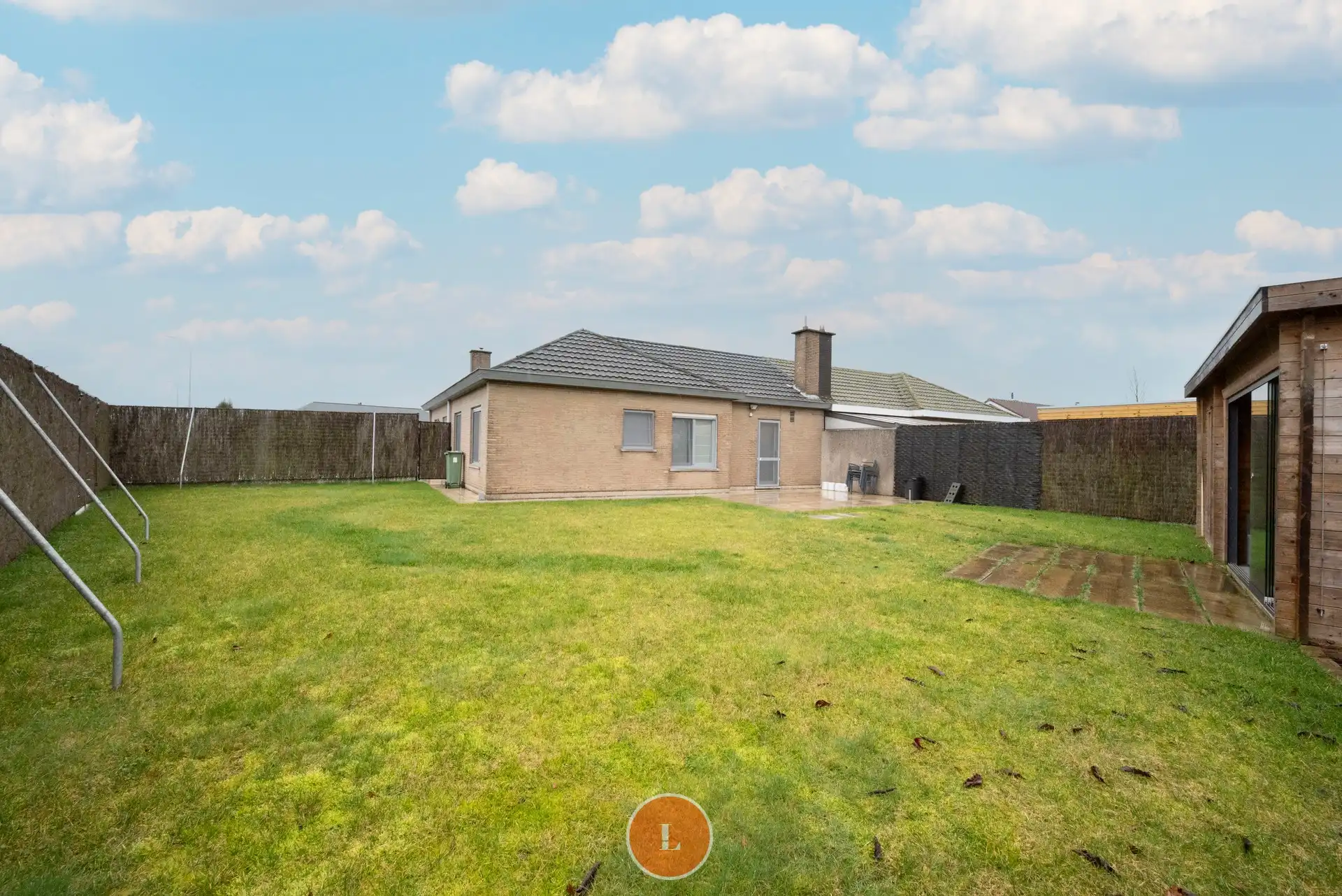 Gelijkvloerse woning in rustige residentiële wijk. foto 11