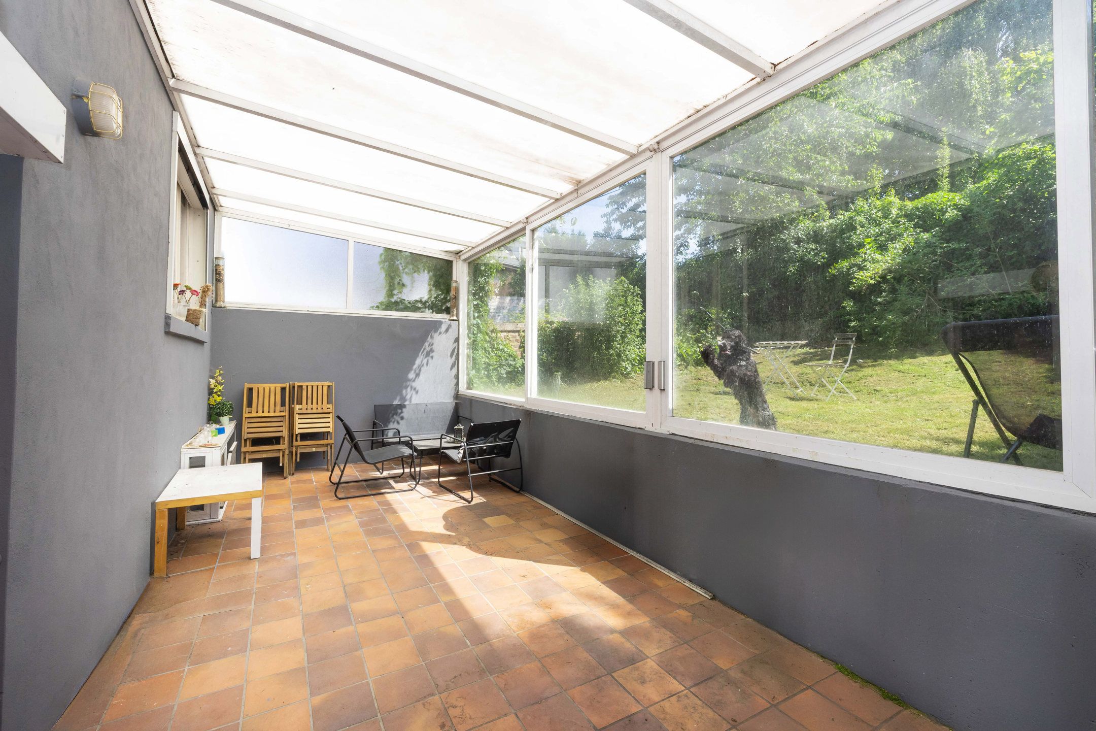Huis met 4 slpk, van 220 m² en een perceel van 295 m². foto 6