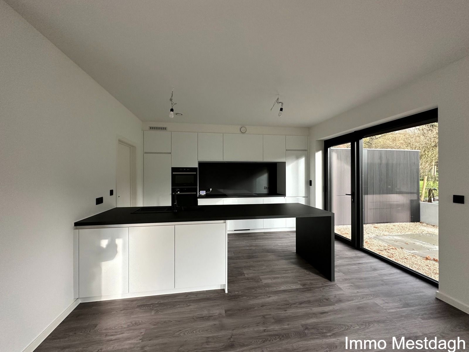 Nieuwbouw BEN woning met terras, garage, tuin. foto 8