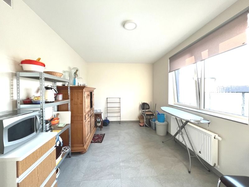 APPARTEMENT MET TWEE TERRASSEN EN GARAGE TE HUUR foto 6