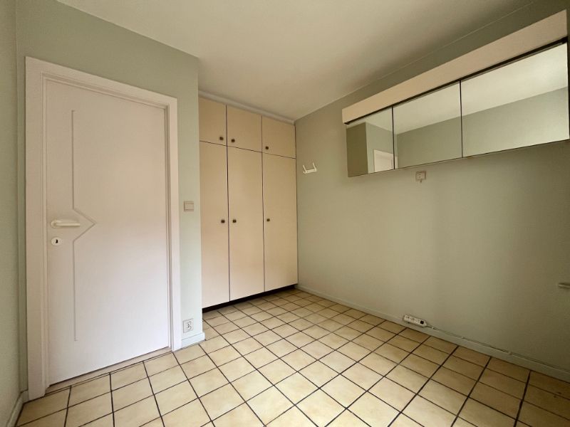 Drie slaapkamers en een ruim terras, vlakbij zee! foto 15