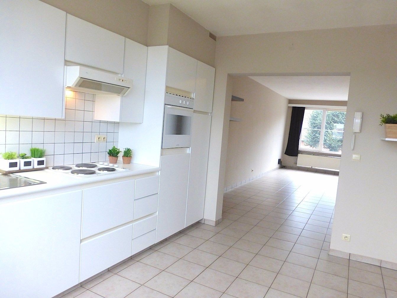 Ruim duplexappartement met 2 slaapkamers! foto {{pictureIndex}}