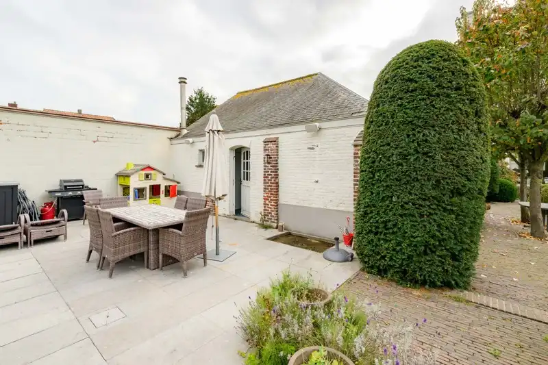 🏡 Unieke herenwoning te huur in het hart van Aarsele! foto 42