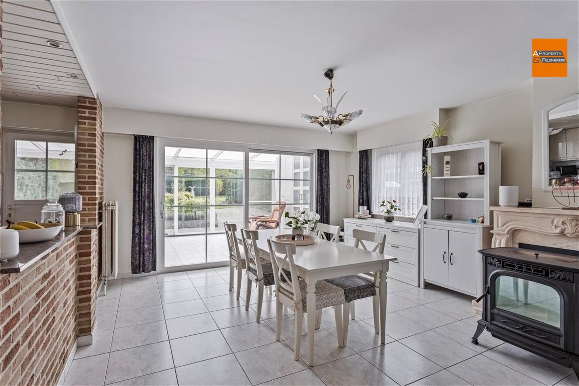 Ruime villa met 4 /5 slaapkamers op prachtige stuk grond foto 8