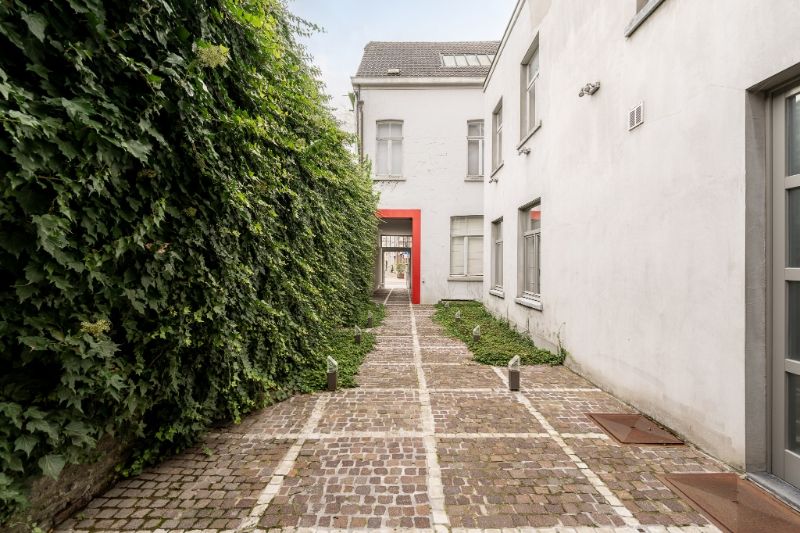 Galerij met authenieke woning! foto 25