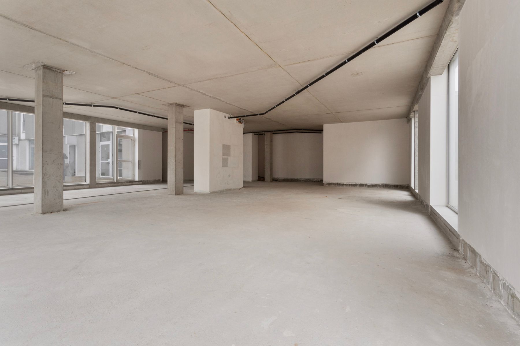 Nieuwbouw commercieel gelijkvloers (250m2)  foto 3