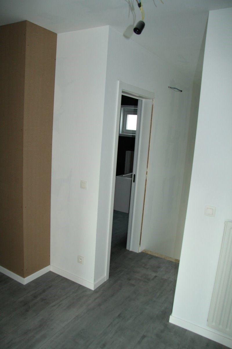 Uiterst ruime, recente woning met 3 slk, garage en tuin in centrum Berlare foto 10