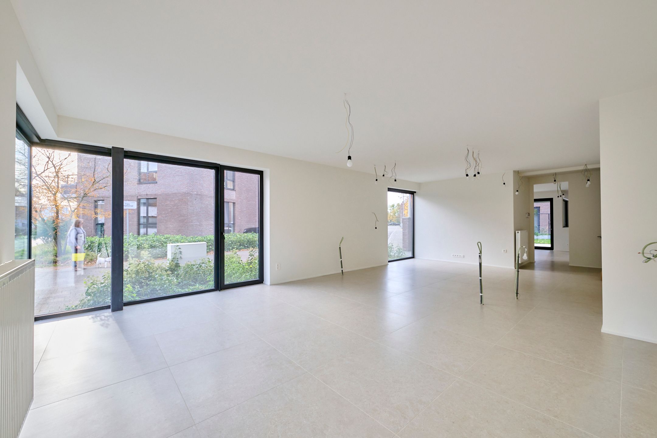 Ruime woning met 4 of 5 slaapkamers en 2 badkamers foto 11