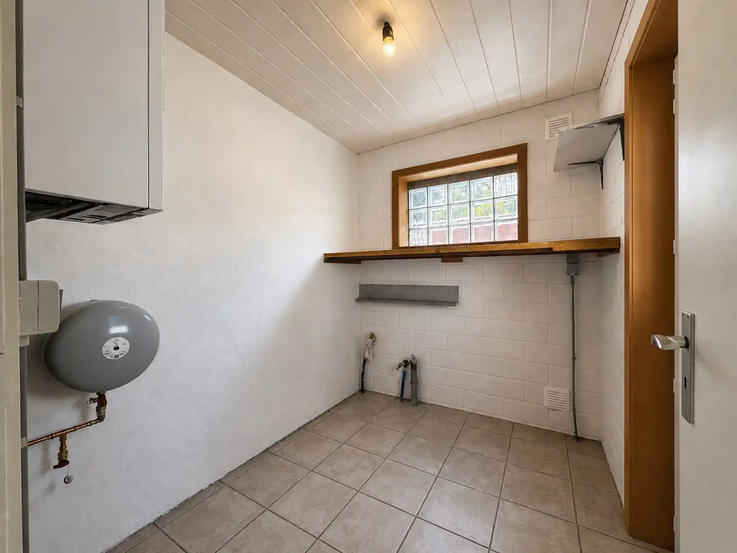 Rijwoning met 3 slaapkamers en tuintje vlakbij centrum Zomergem foto 14