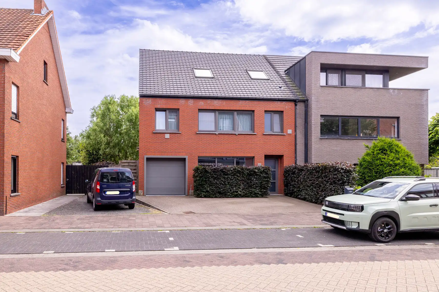 Instapklare woning met 4 slpks, 2 badks en gezellige tuin foto {{pictureIndex}}