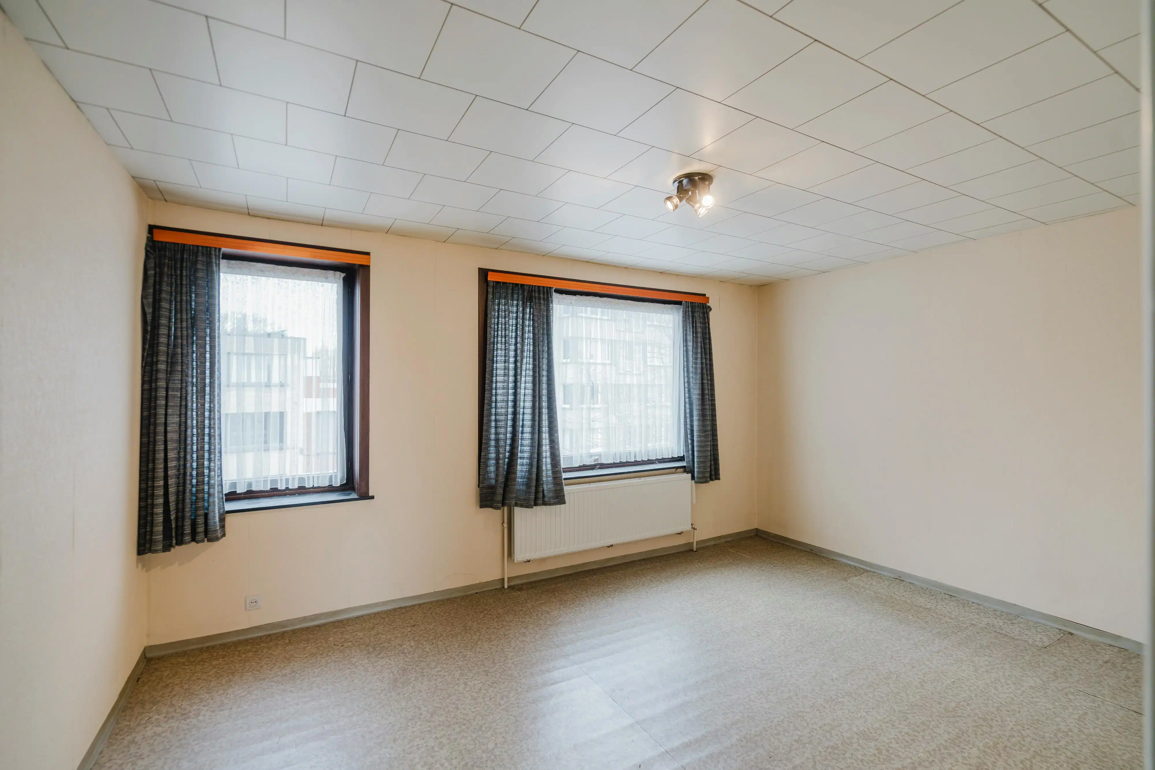 Bel-etage met inpandige garage op toplocatie in Kortrijk foto 12