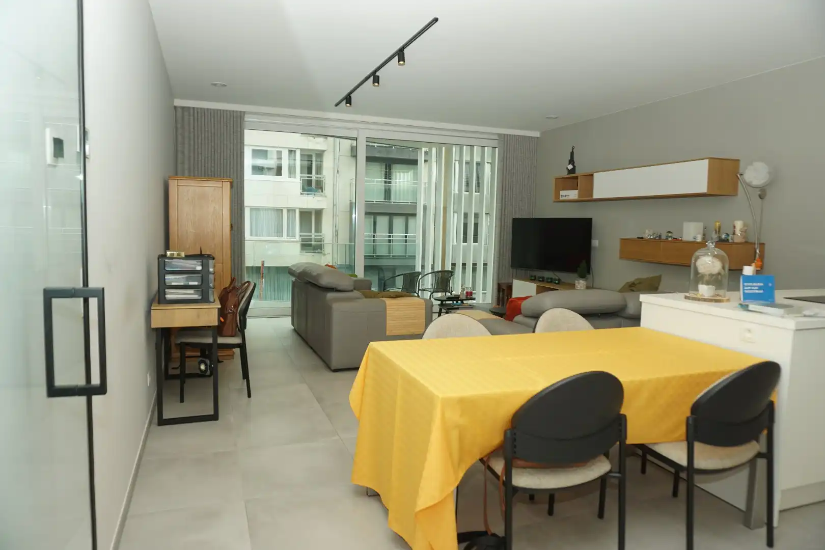 NIEUWBOUWAPPARTEMENT MET 2 SLAAPKAMERS EN TERRAS IN CENTRUM OOSTENDE foto 6