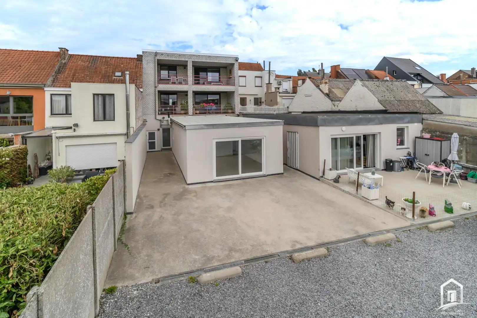 UNIEKE INVESTERING: 2 INSTAPKLARE GELIJKVLOERSE APPARTEMENTEN MET TERRAS EN STAANPLAATS foto 17
