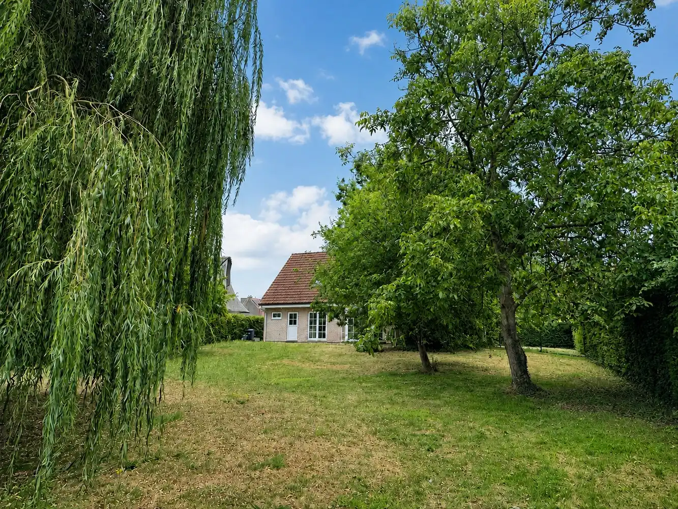 Vrijstaande woning met 3 slaapkamers en prachtige tuin op gunstige locatie in Lint foto 15