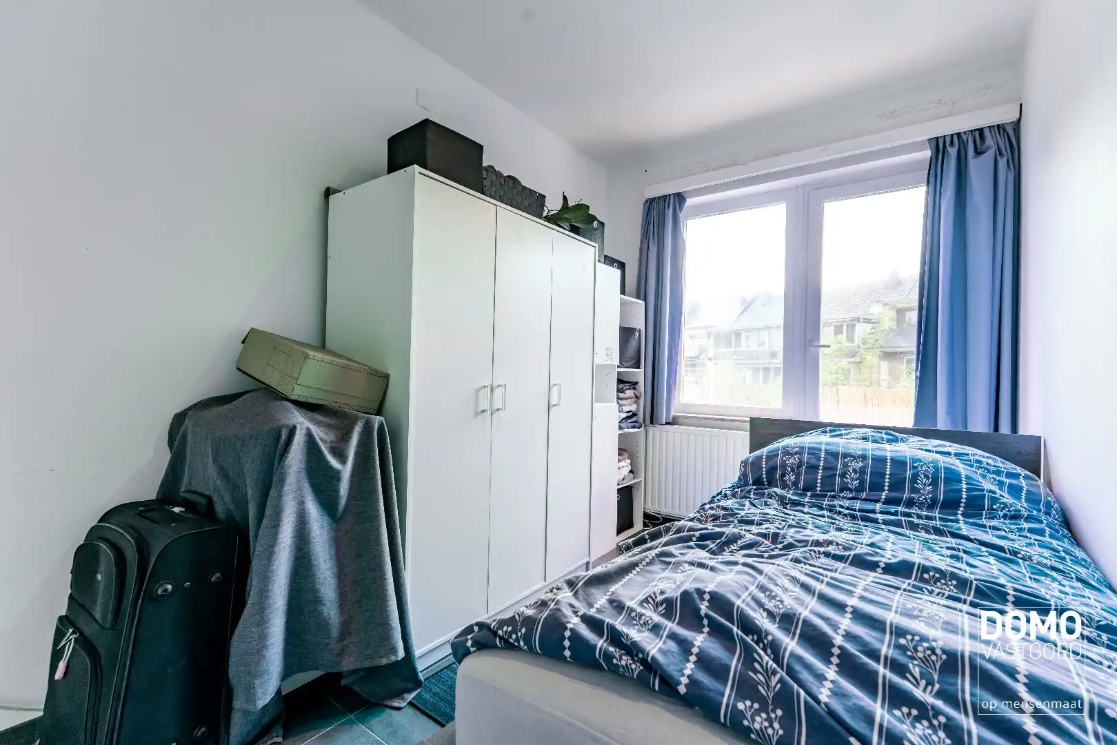 RUIM APPARTEMENT MET 2 SLAAPKAMERS, 2 ZOLDERKAMERS EN 2 GARAGES TE RUNKST foto 13