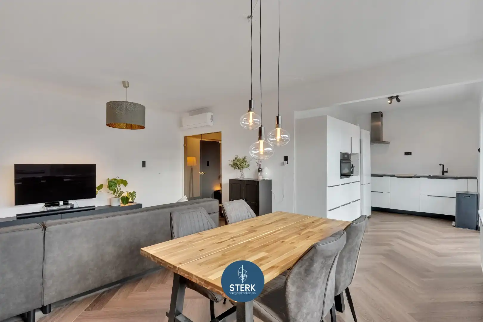 INSTAPKLAAR 3-SLPK APPARTEMENT MIDDEN IN HET CENTRUM VAN LANAKEN !  foto 10