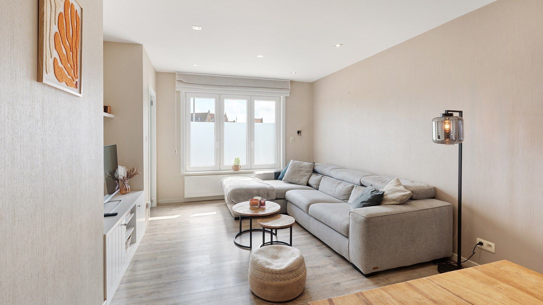 Mooie halfopen woning met garage, oprit en stadstuin foto 6