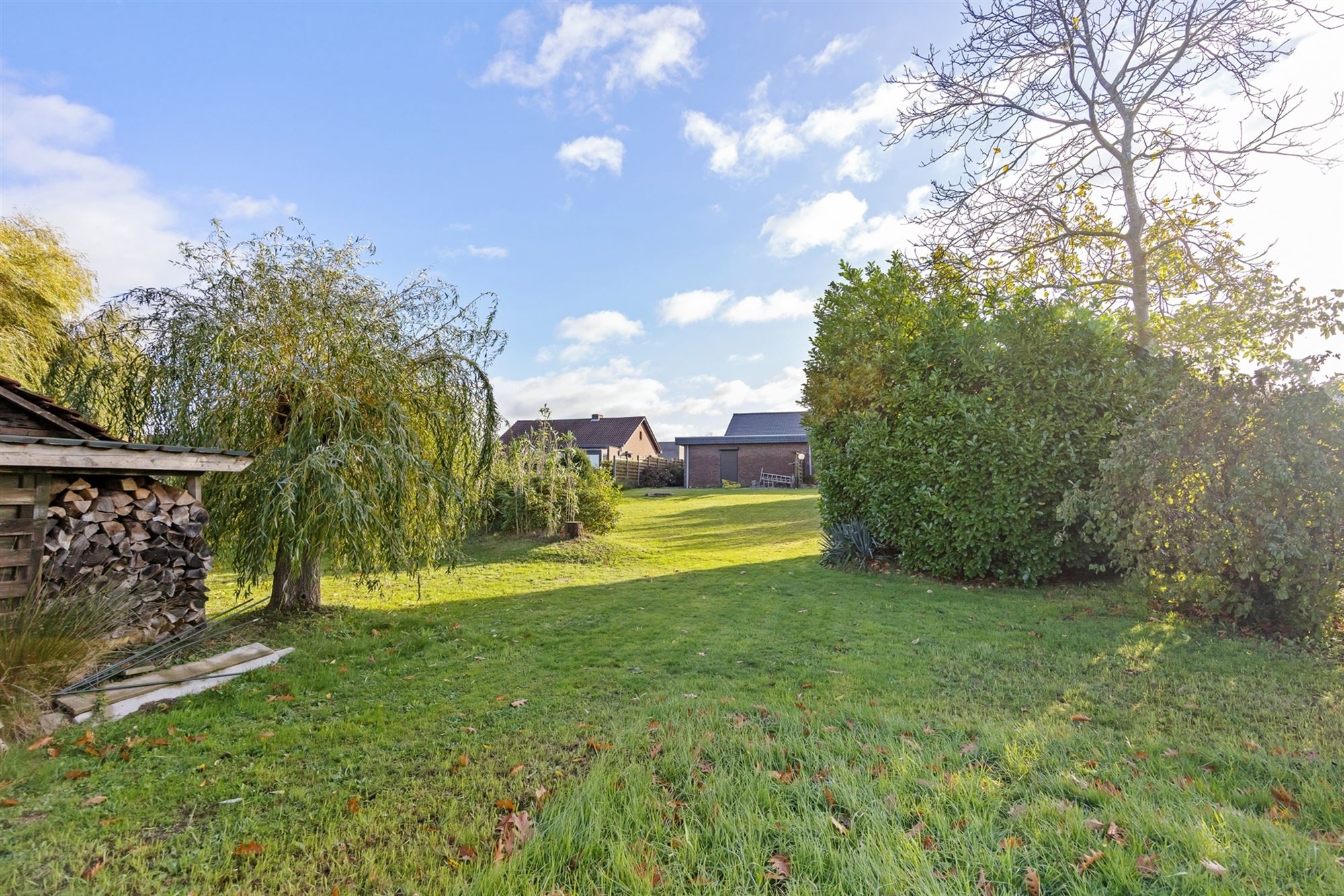 HEEL GOED ONDERHOUDEN WONING MET 3 SLAAPKAMERS UITERST RUSTIG GELEGEN OP EEN PERCEEL VAN 14A TE HEPPEN foto 32