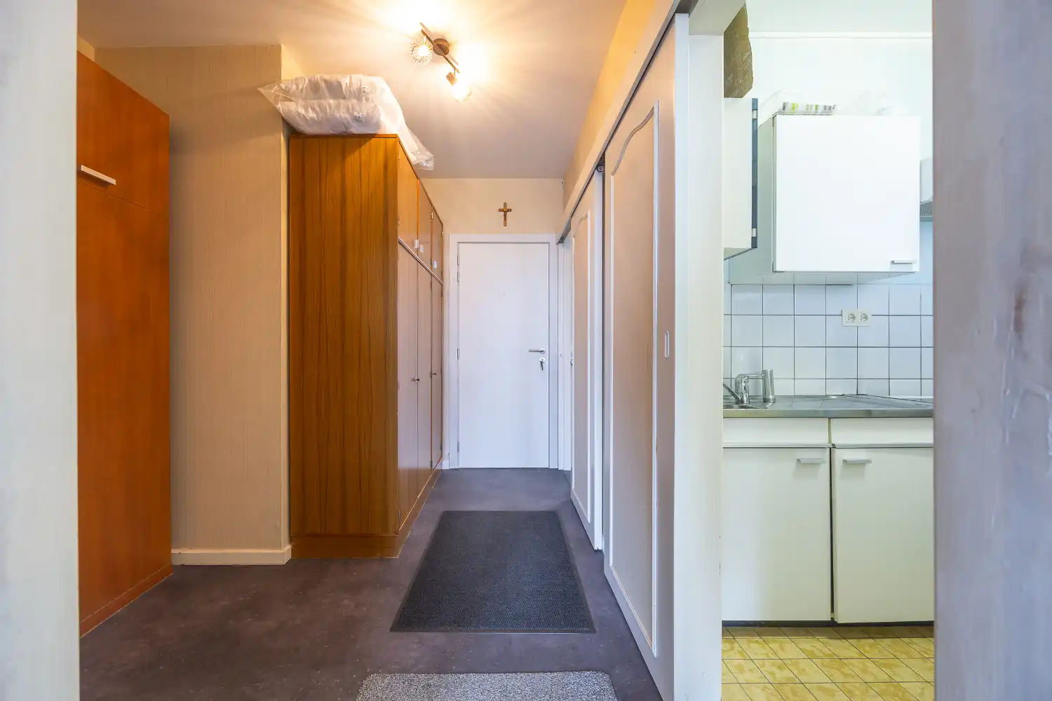 Instapklare studio met zuidgericht terras op topligging vlakbij de Zeedijk! foto 13