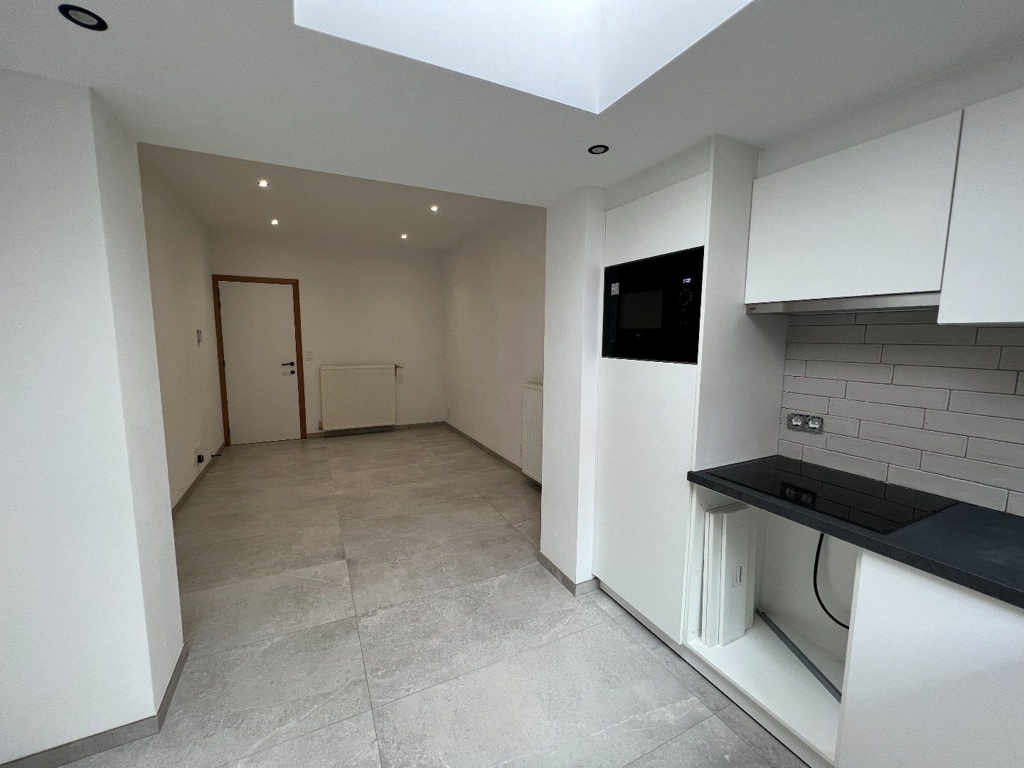 WONING MET 2 SLAAPKAMERS EN TERRAS IN CENTRUM foto 4