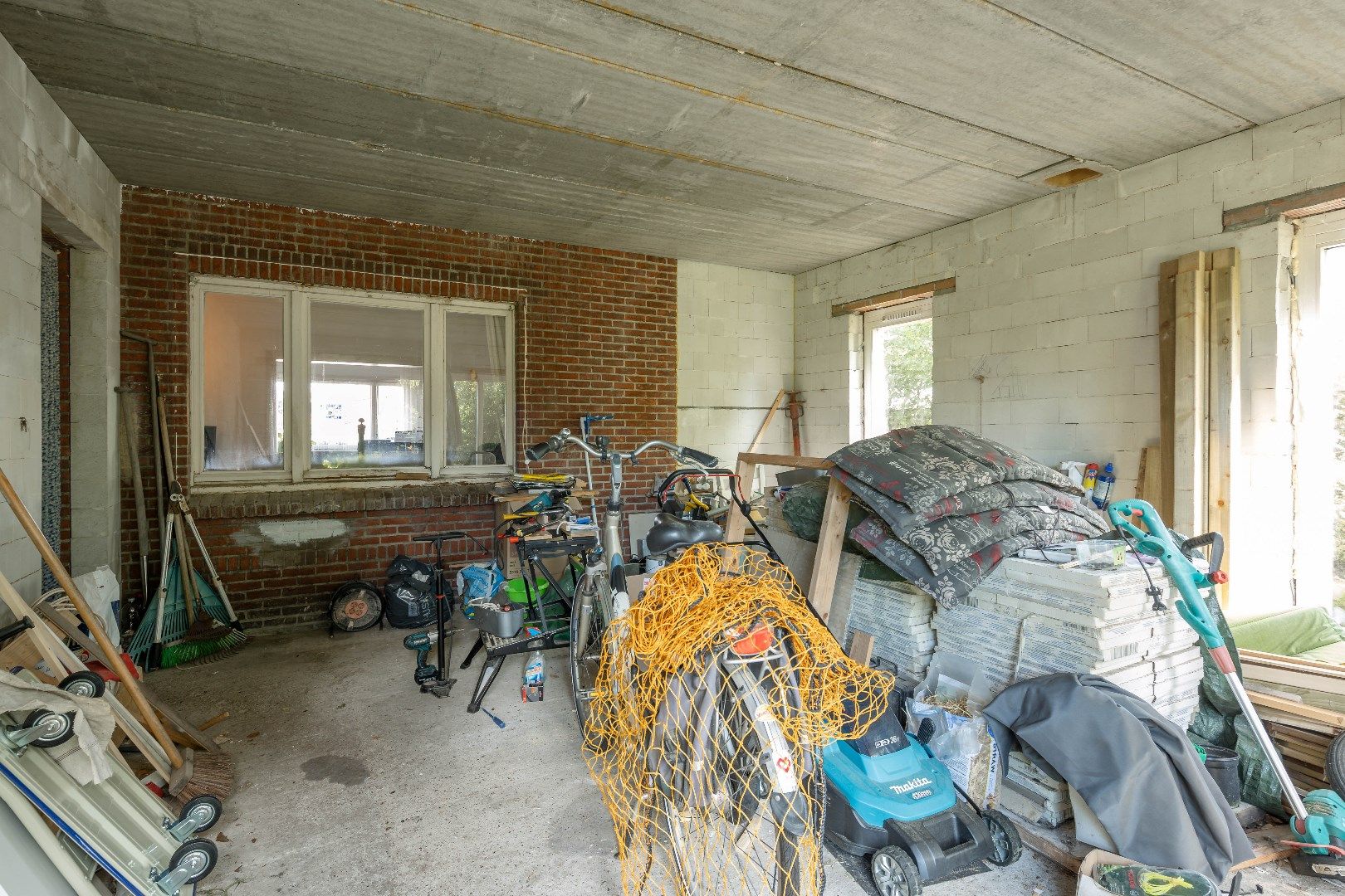 Ruime woning op een prachtig perceel te koop! foto 7