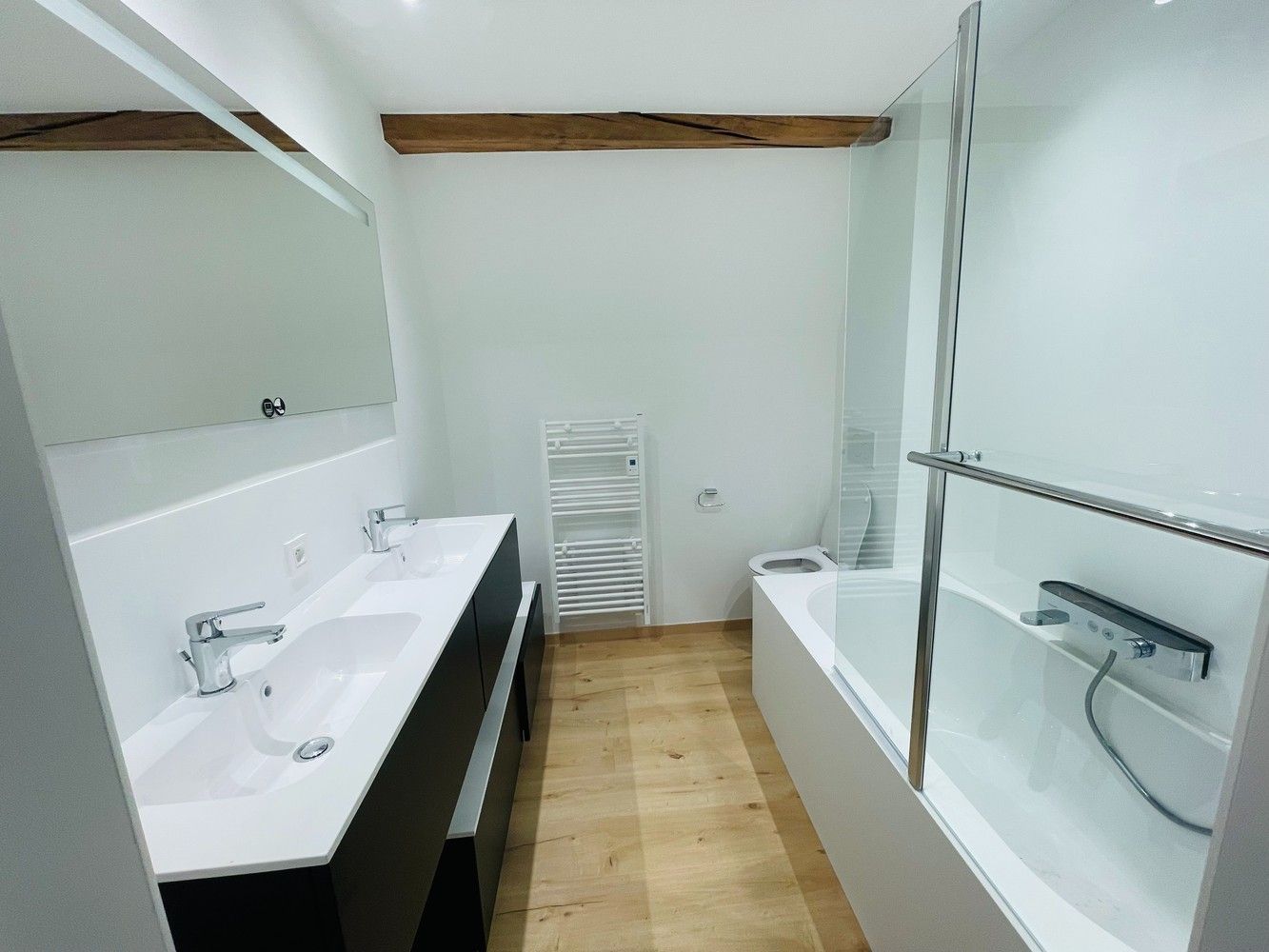 EXCLUSIEF WONEN in Brugge centrum, met zicht op de REIEN, ENERGIEZUINIG  TOTAAL GERENOVEERD BURGERSHUIS met 6 slaapkamers en, 3 nieuwe badkamers , stadspatio. foto 23